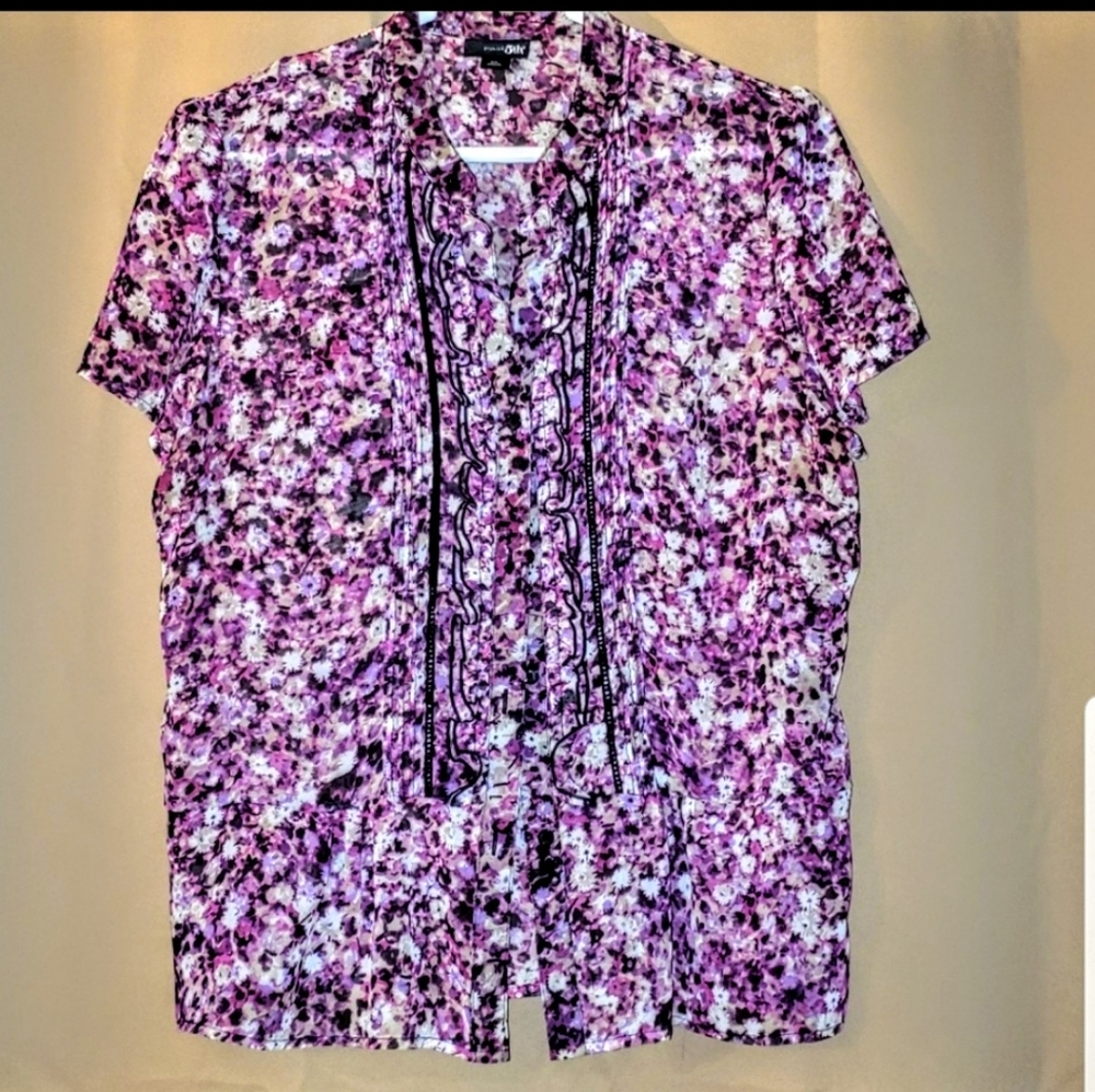 👌Sheer flower pattern button-up blouse👌